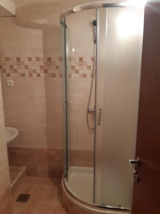 Apartmani I Sobe Grga Starigrad Paklenica Exterior foto