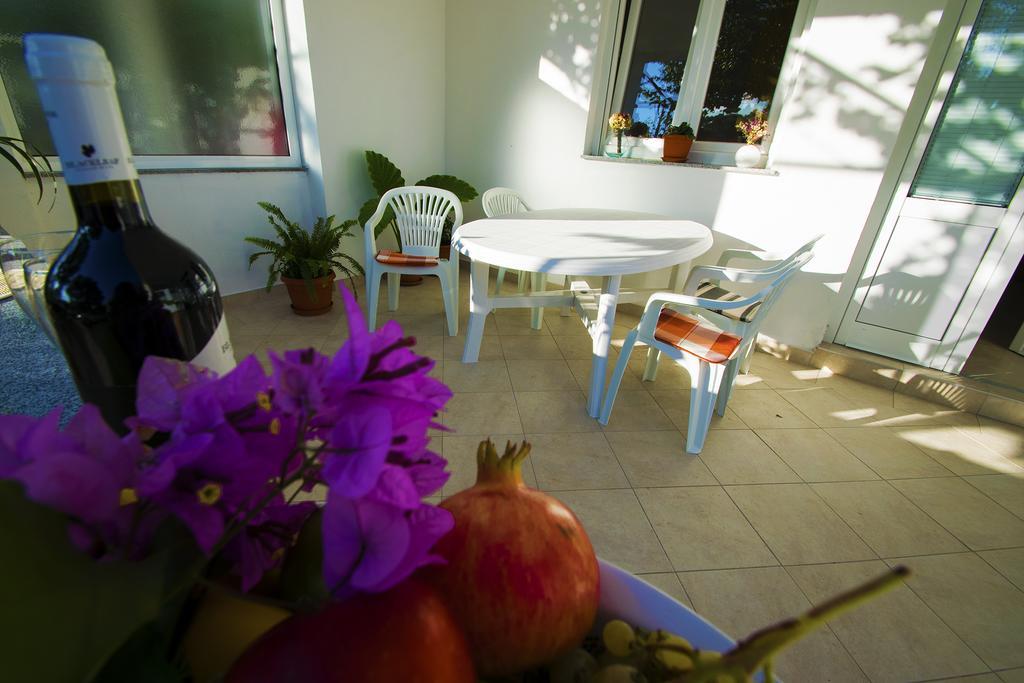 Apartmani I Sobe Grga Starigrad Paklenica Exterior foto