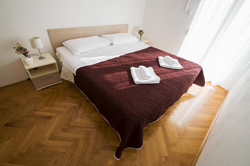 Apartmani I Sobe Grga Starigrad Paklenica Exterior foto