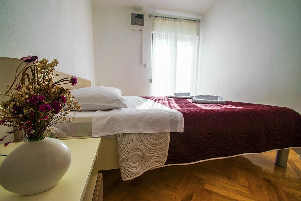 Apartmani I Sobe Grga Starigrad Paklenica Exterior foto